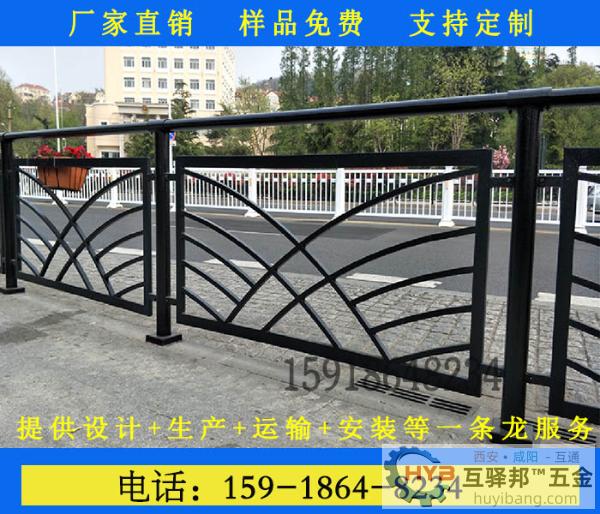 云浮城市道路保障行人安全隔离车流护栏厂家 云浮城市道路保障行人安全隔离车流护栏厂家