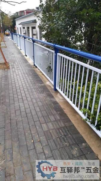 佛山立交桥隔离栏杆河道沟渠围栏厂家现货 佛山立交桥隔离栏杆河道沟渠围栏厂家现货