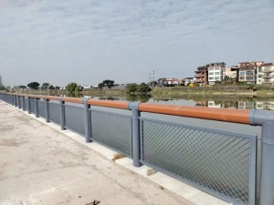 番禺桥梁防撞护栏河道栏杆高架桥防撞护栏厂家